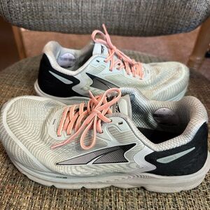 Altra Women's Torin 5 Running Shoes - Mint green with black trim.